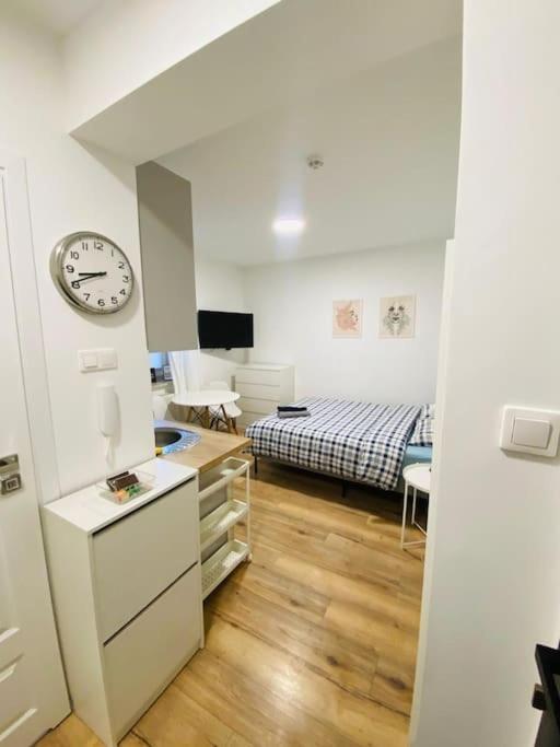 Apartamento Bezagenta Mozart8 Studio Easy Access To City Wifi Varsovia Exterior foto